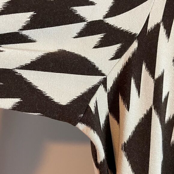 J. Jill Geo Midi Stretch Knit Dress - Picture 4 of 10